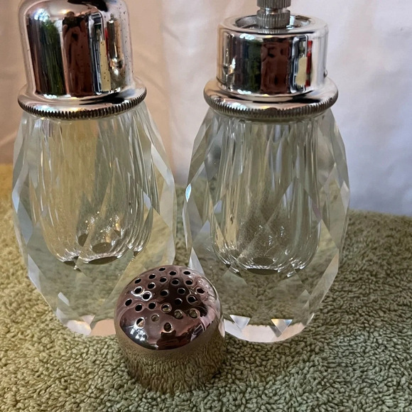Vintage Faceted Heavy Lead Crystal Salt and Pepper Grinder | Sterling Plate Top - Picture 4 of 8